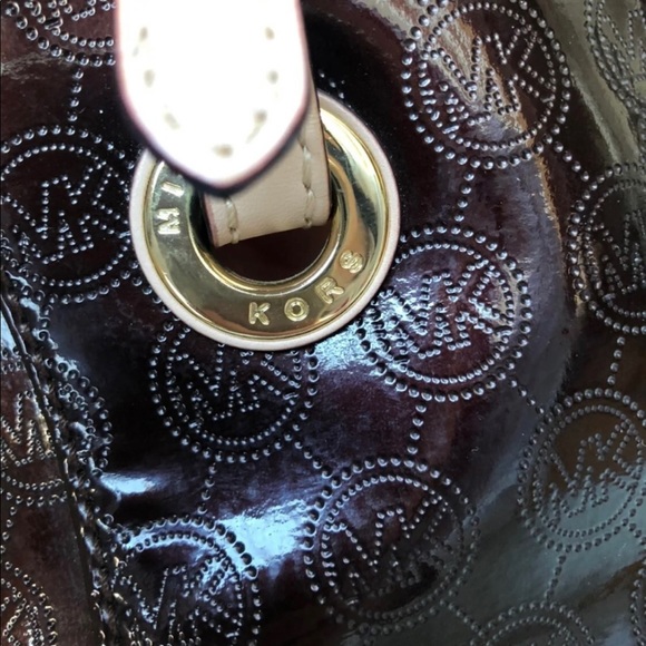 michael kors handbag - Picture 4 of 9